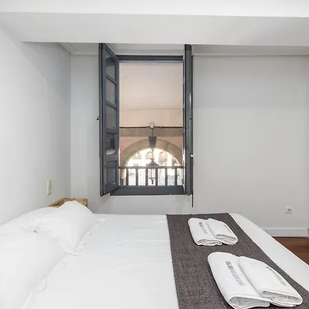 Sansebastianforyou / Consti